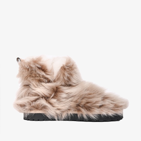 Stuart Weitzman Shearling - Picture 7 of 17